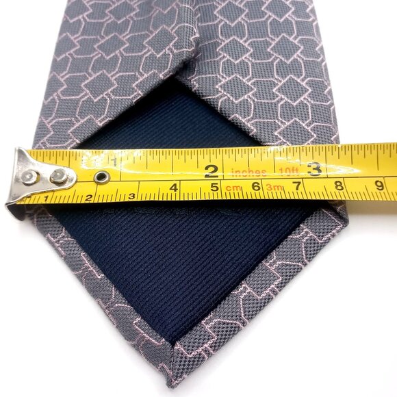 Michael Kors Men's Tie Gray Pink Geometric Pattern Silk Blend Tie 62" Length - Picture 9 of 9